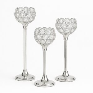 Erineva kõrgusega kristallidega küünlajalad teeküünaldele